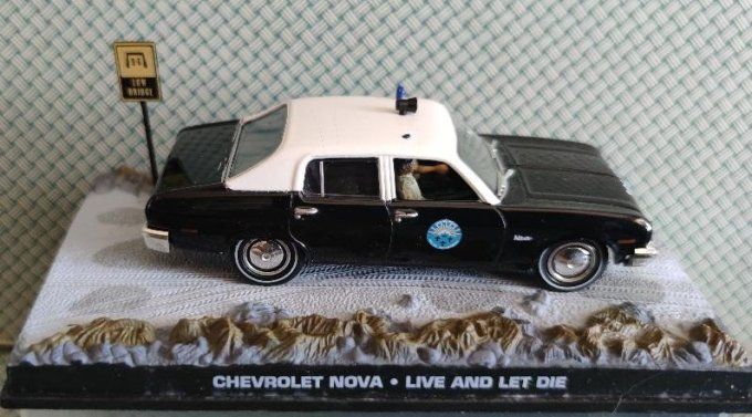 Chevrolet Nova - Live and let die James Bond 007