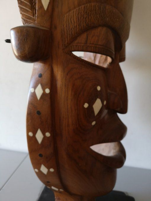 Masque femme Sénégalaise sculpture massive bois Cola rouge 1970