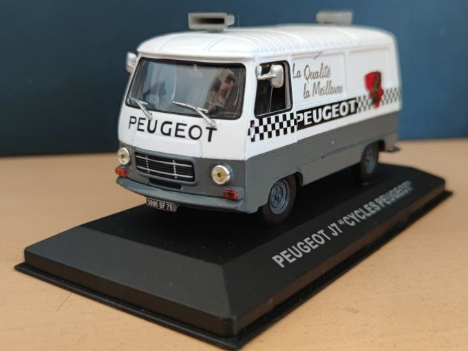 Peugeot J7 assistance Tour de France 1966